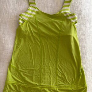 LuluLemon Athletic Top (ACTIVEWEAR)